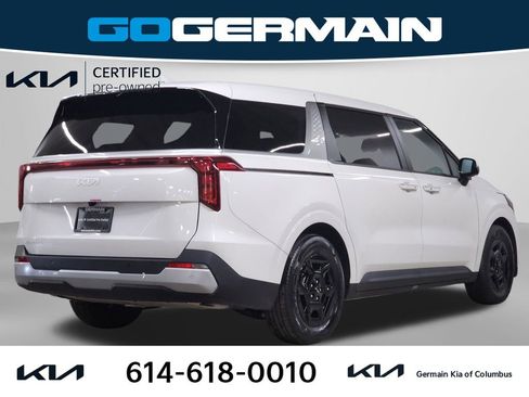 Certified 2025 Kia Carnival image 9