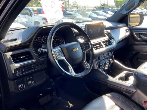 Used 2021 Chevrolet Suburban LT image 13