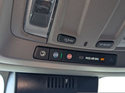 Used 2025 Chevrolet Silverado 2500 LT AWD/4WD image 30