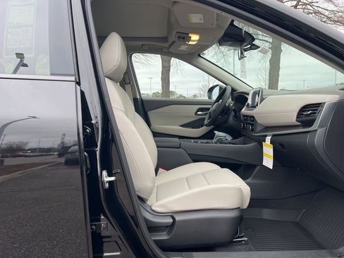 New 2025 Nissan Rogue SV w/ SV Premium Package image 26