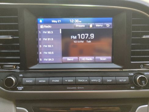 Used 2018 Hyundai Elantra SEL FWD image 25