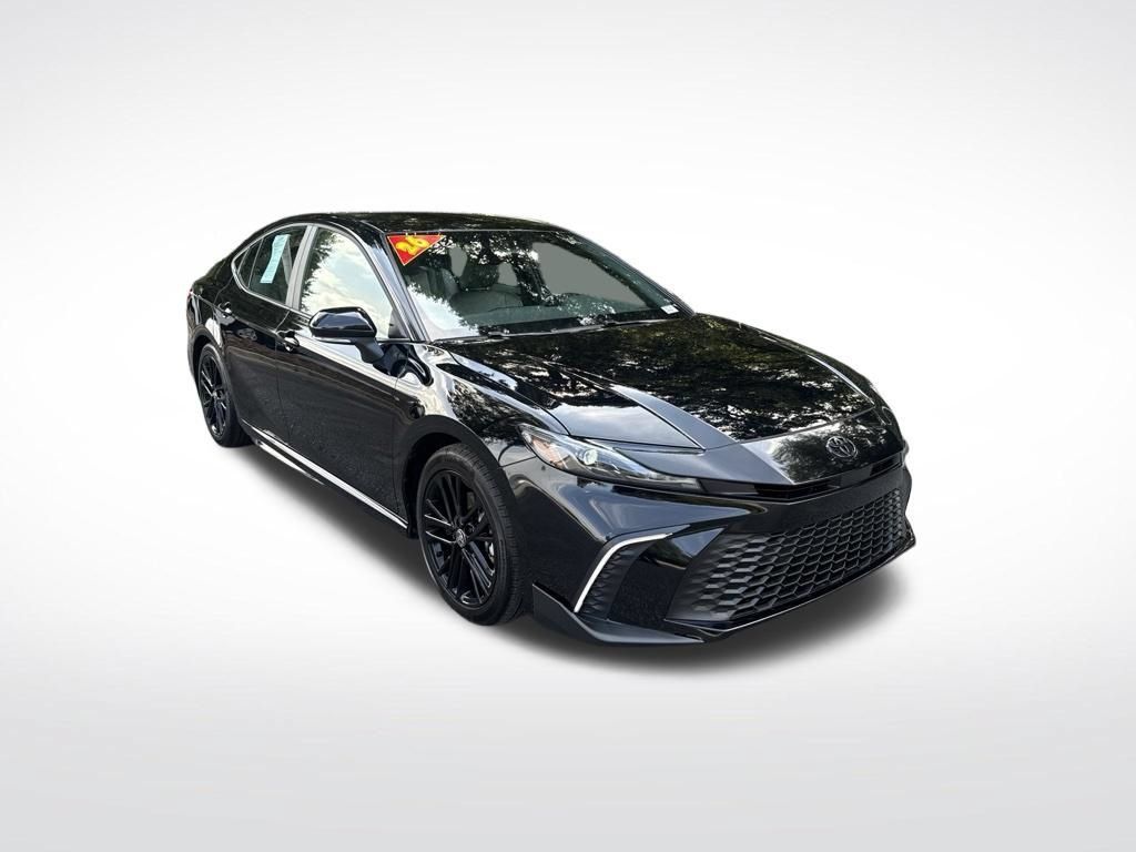 Used 2026 Toyota Camry SE FWD image 3