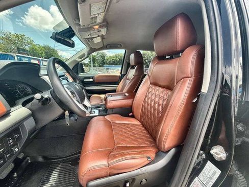 Used 2019 Toyota Tundra SR5 w/ SR5 Upgrade Package AWD/4WD image 18