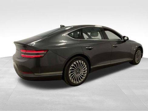 Used 2024 Genesis G80 image 4