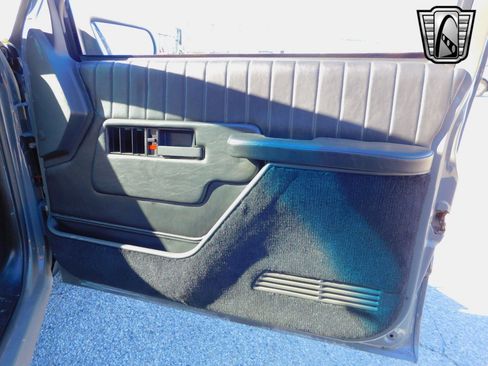 Used 1989 Chevrolet Silverado 3500 2WD Regular Cab image 19