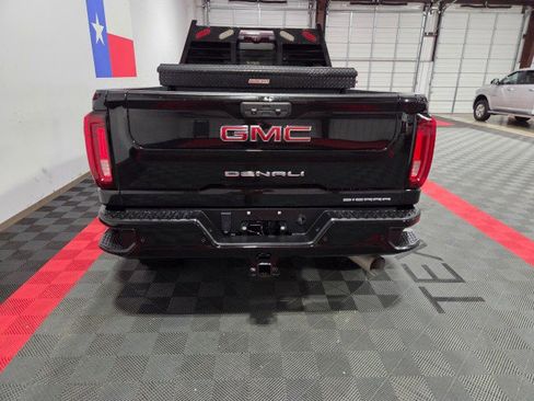 Used 2021 GMC Sierra 2500 Denali w/ Denali Black Diamond Edition image 20