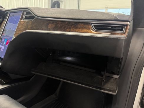 Used 2017 Tesla Model X P100D image 31