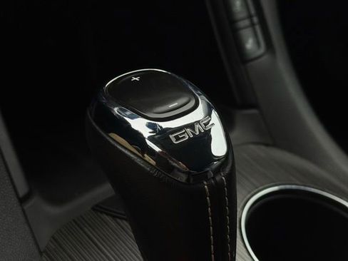 Used 2019 GMC Acadia SLT image 36