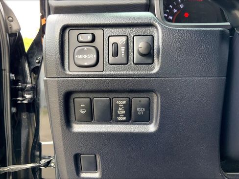 Used 2011 Toyota 4Runner Limited RWD image 32