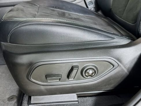 Used 2023 Jeep Grand Cherokee L Laredo AWD/4WD image 23