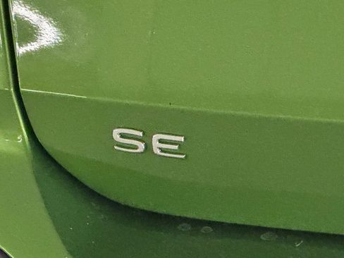 New 2025 Volkswagen Taos SE image 40