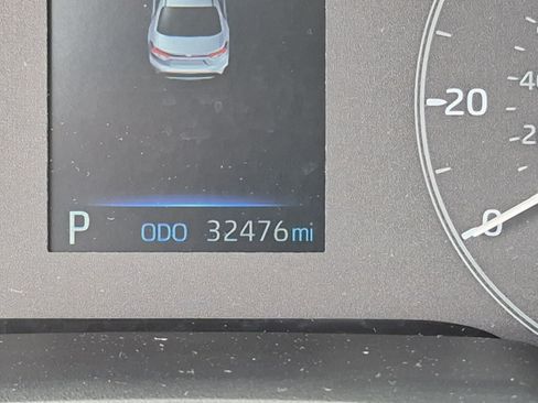 Used 2025 Toyota Corolla LE FWD image 29