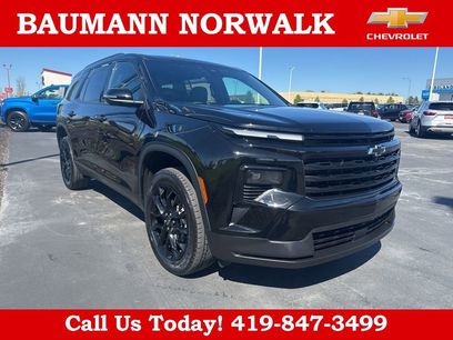 Used 2025 Chevrolet Traverse LT w/ Midnight/Sport Edition