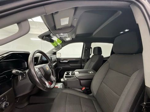 Used 2022 Chevrolet Silverado 1500 LT AWD/4WD image 16