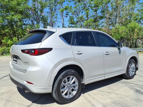 Used 2024 MAZDA CX-5 AWD 2.5 S w/ Preferred Package image 3