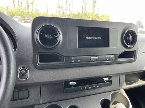 Used 2024 Mercedes-Benz Sprinter 2500 w/ Acoustic Package image 6