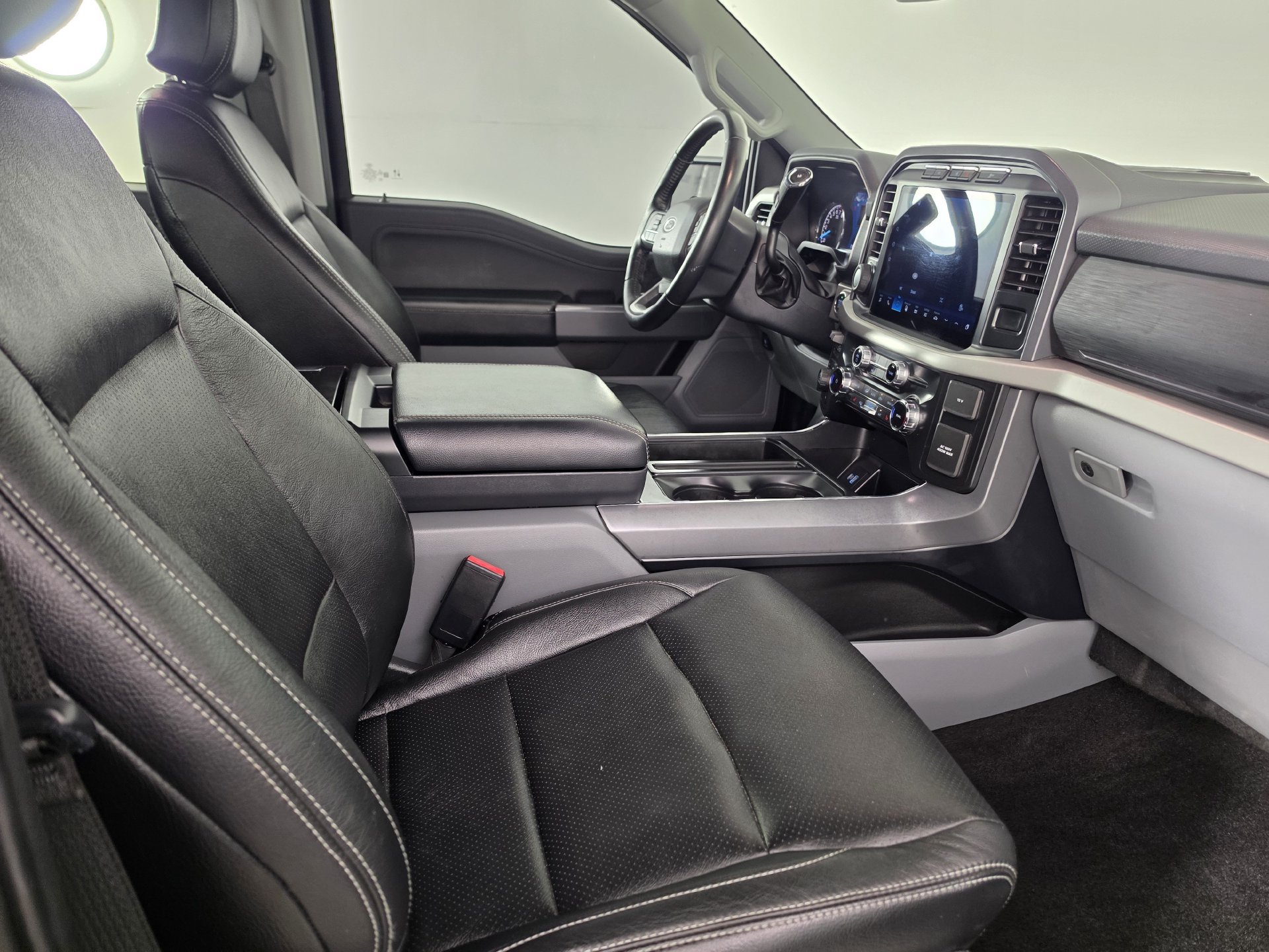 Used 2022 Ford F150 XLT w/ Equipment Group 302A High AWD/4WD image 33