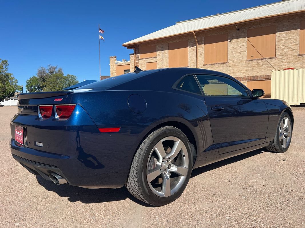 Used 2010 Chevrolet Camaro SS w/ RS Package RWD image 7