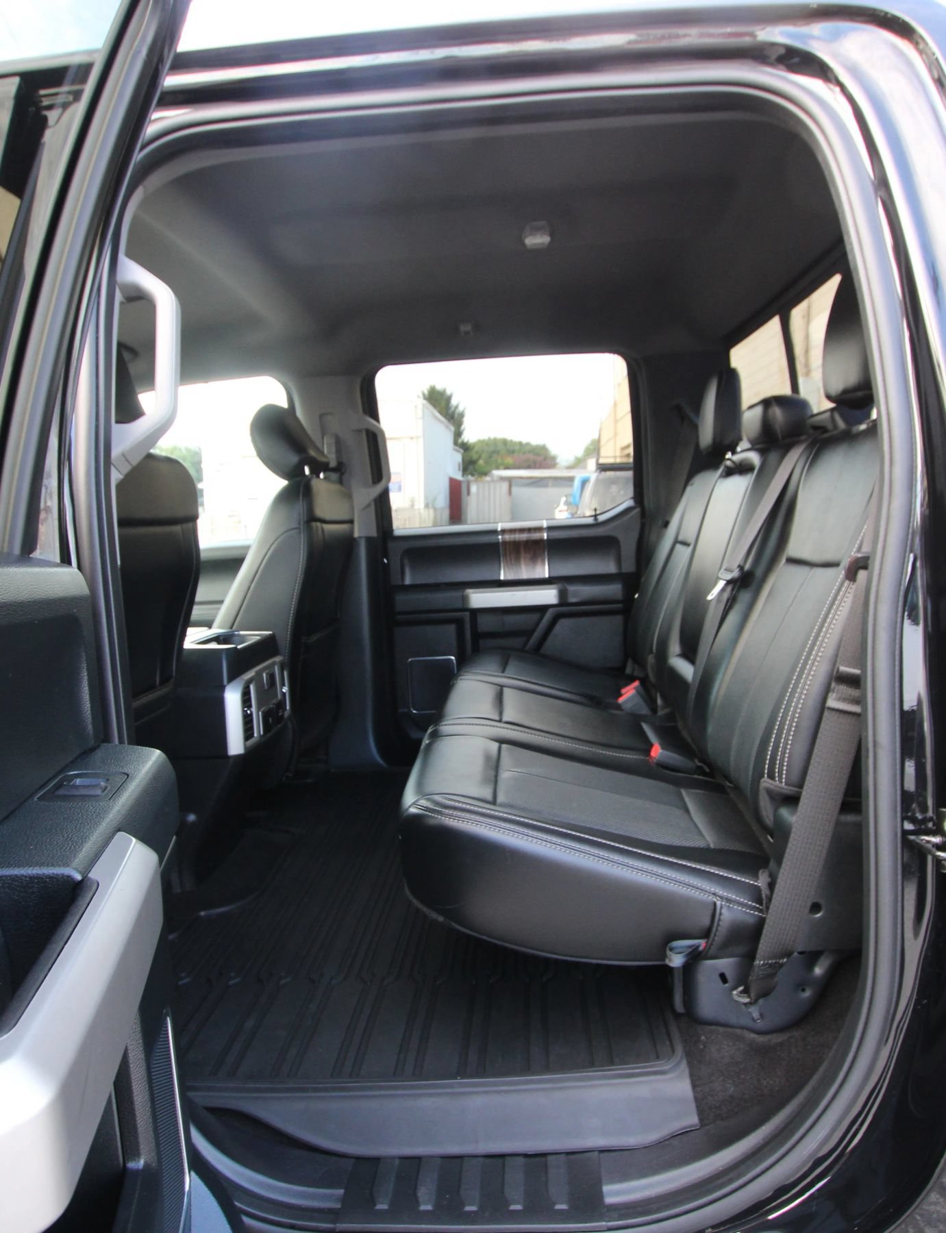 Used 2019 Ford F150 Lariat AWD/4WD image 11