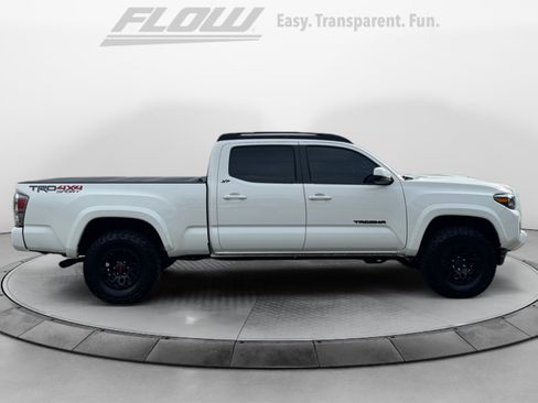 Used 2022 Toyota Tacoma TRD Sport w/ TRD Premium Sport Package AWD/4WD image 8