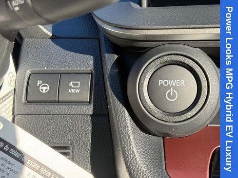 New 2026 Toyota Prius Plug-In Hybrid FWD image 11