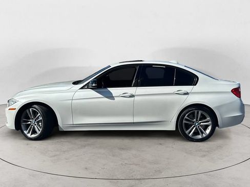 Used 2013 BMW 335i xDrive Sedan w/ Technology Pkg AWD/4WD image 8