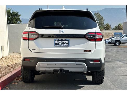 New 2025 Honda Pilot TrailSport image 5