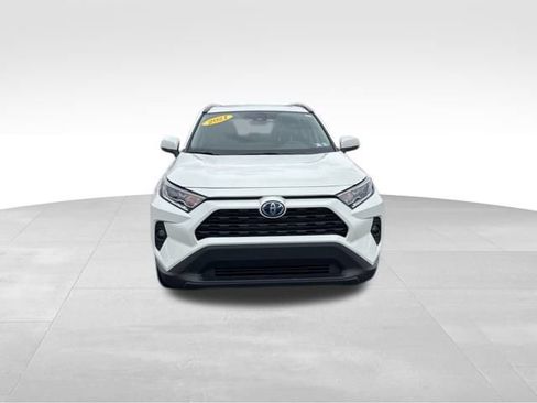 Certified 2021 Toyota RAV4 XLE Premium image 9