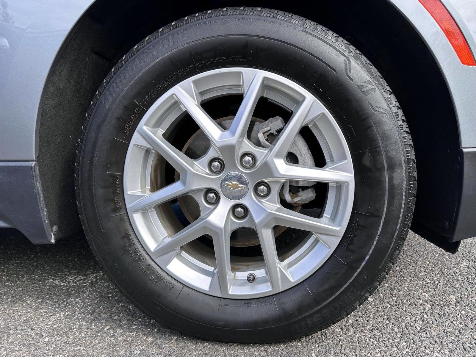 Used 2024 Chevrolet Equinox LT AWD/4WD image 6