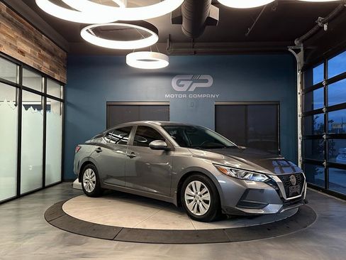Used 2020 Nissan Sentra S image 1