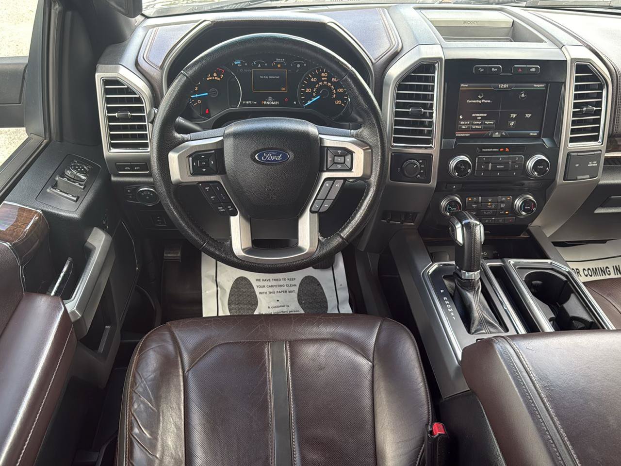 Used 2015 Ford F150 Platinum w/ Equipment Group 701A Luxury AWD/4WD image 32