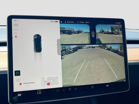 Used 2024 Tesla Model Y Long Range RWD image 14