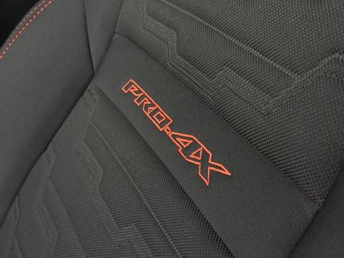 Used 2023 Nissan Frontier PRO-4X w/ Technology Package image 29