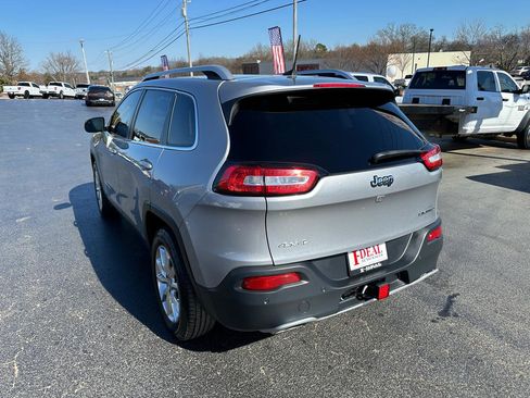 Used 2016 Jeep Cherokee Limited w/ Luxury Group image 2