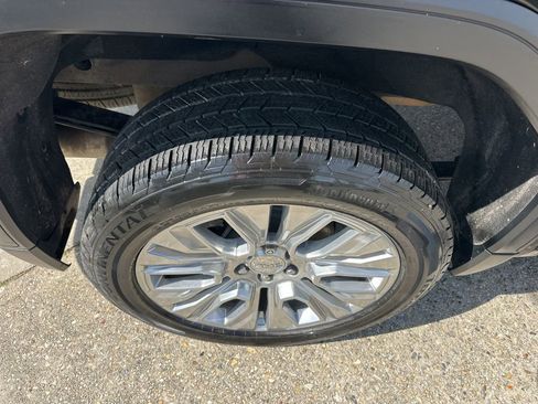 Used 2022 GMC Sierra 1500 Denali w/ Denali Premium Package image 14