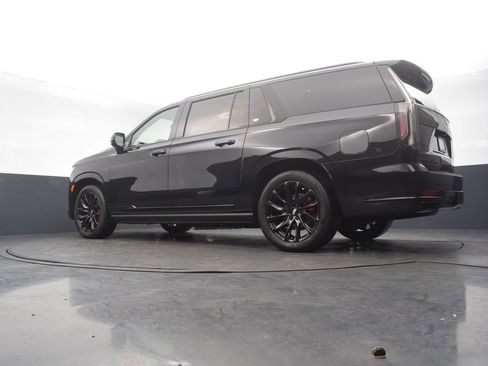 Certified 2023 Cadillac Escalade ESV Sport Platinum w/ LPO, ONYX Package image 54