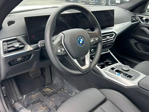 Used 2023 BMW i4 eDrive35 w/ Premium Package RWD image 13