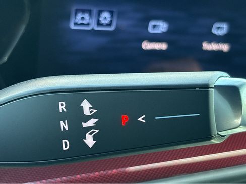 New 2026 Chevrolet Traverse Z71 w/ Enhanced Driving Package AWD/4WD image 23