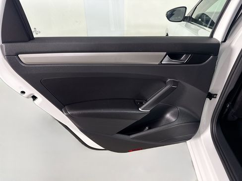 Used 2021 Volkswagen Passat 2.0T SE image 26