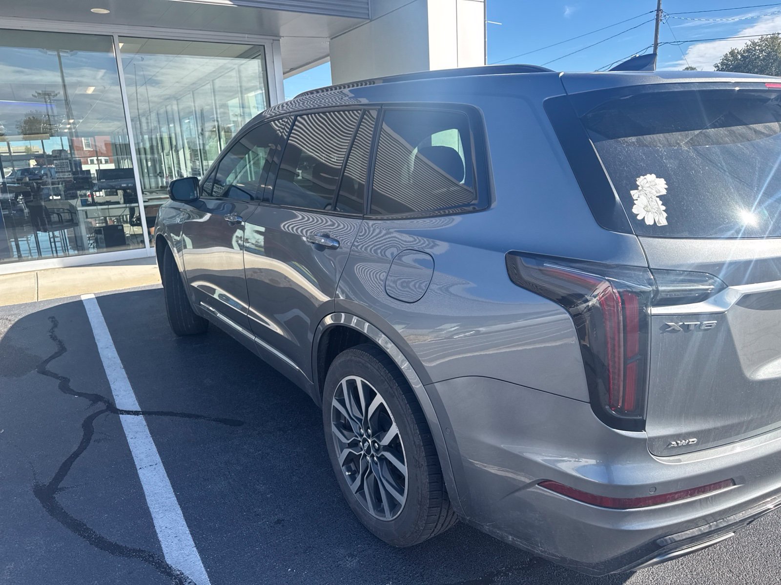 Used 2021 Cadillac XT6 Sport AWD/4WD image 4