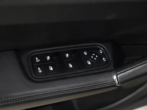 Used 2023 Porsche Cayenne Platinum Edition AWD/4WD image 20