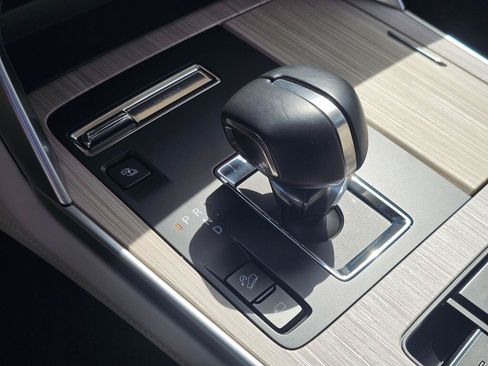 Certified 2024 MAZDA CX-90 Plug-In Hybrid w/ Premium Plus AWD/4WD image 39