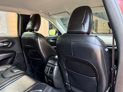 Used 2021 Jeep Cherokee Latitude Lux w/ Trailer Tow Group image 17