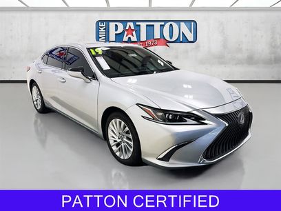 Used 2019 Lexus ES 300h w/ Luxury Package