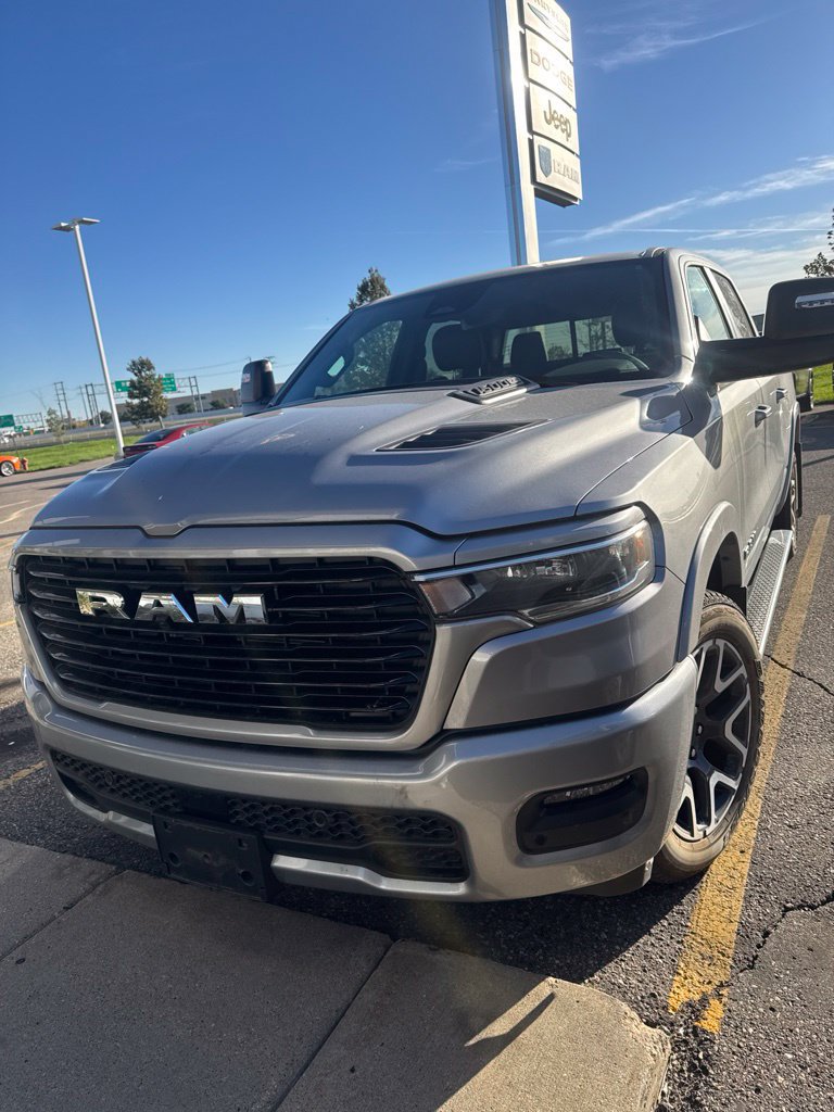 Used 2025 RAM 1500 Laramie w/ Sport Appearance Package AWD/4WD image 4