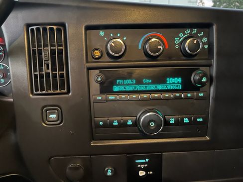 Used 2024 Chevrolet Express 2500 w/ Driver Convenience Package image 20