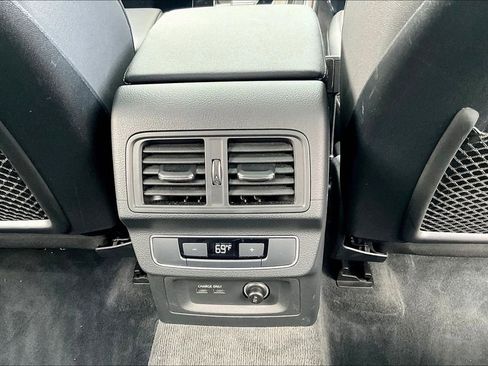 Used 2023 Audi Q5 2.0T Premium w/ Convenience Package image 10