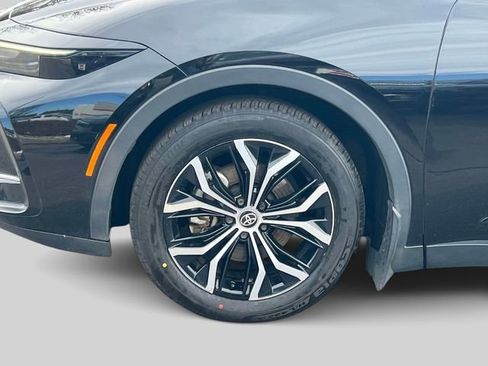 Certified 2023 Toyota Crown XLE image 13