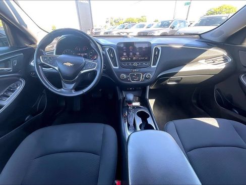 Used 2021 Chevrolet Malibu RS FWD image 15