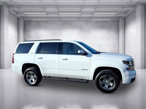 Used 2020 Chevrolet Tahoe LT w/ Luxury Package image 2